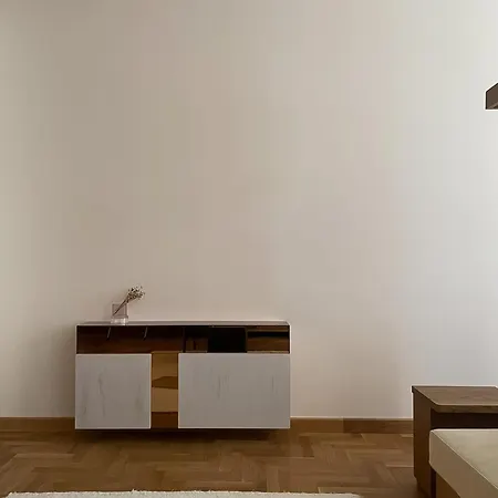 Daire Visitting - Gwarna Wroclaw